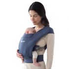 Ergobaby Embrace soft navy ergonomische draagzak